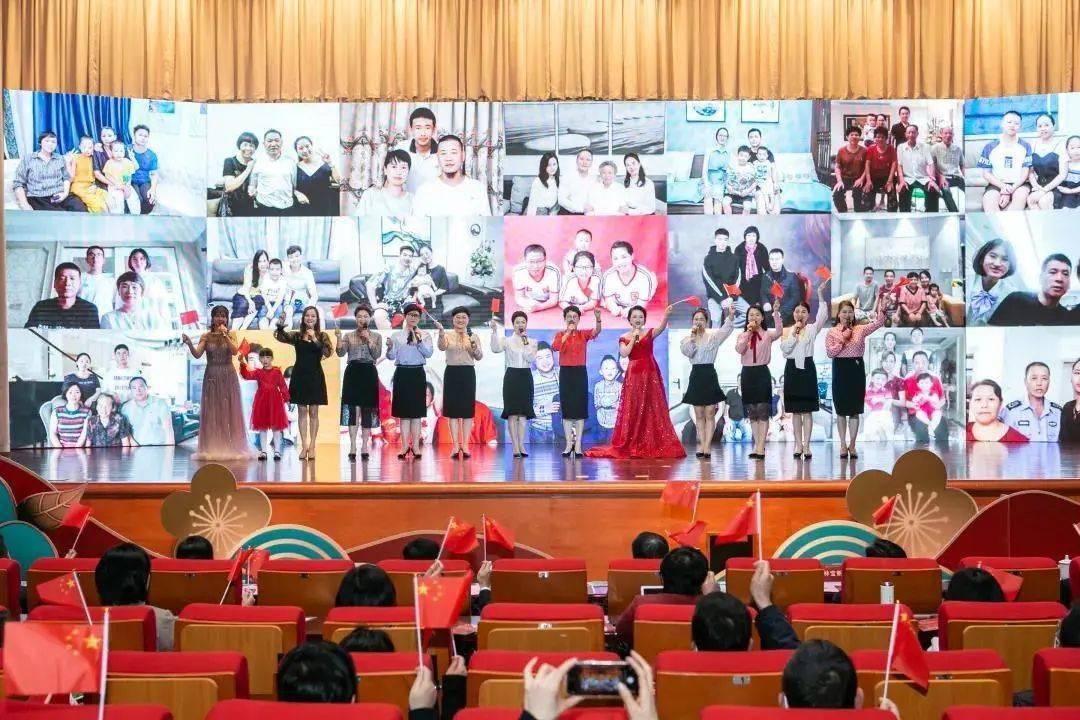 成年人的崩溃会在哪一瞬间爆发？游戏画面