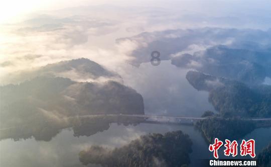 探讨《穿书自救指南》动漫pv人物重塑,这个师尊会有怎样的亮点?话题